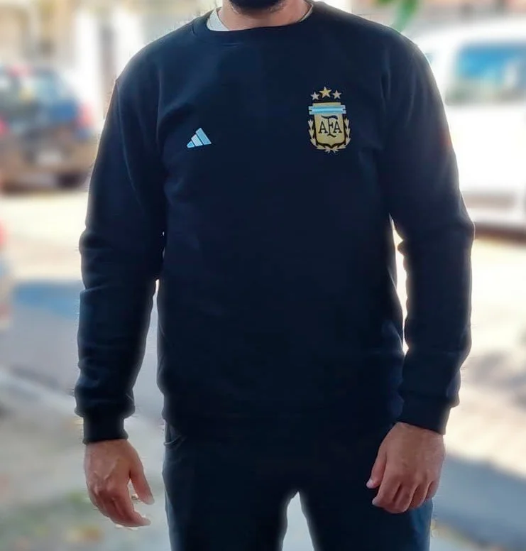 Buzo selección cuello redondo